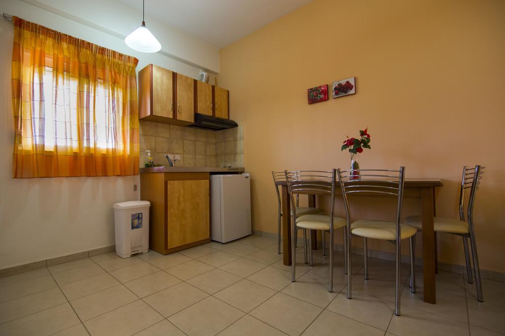 Vakis Apartments Zacharo Rum bild